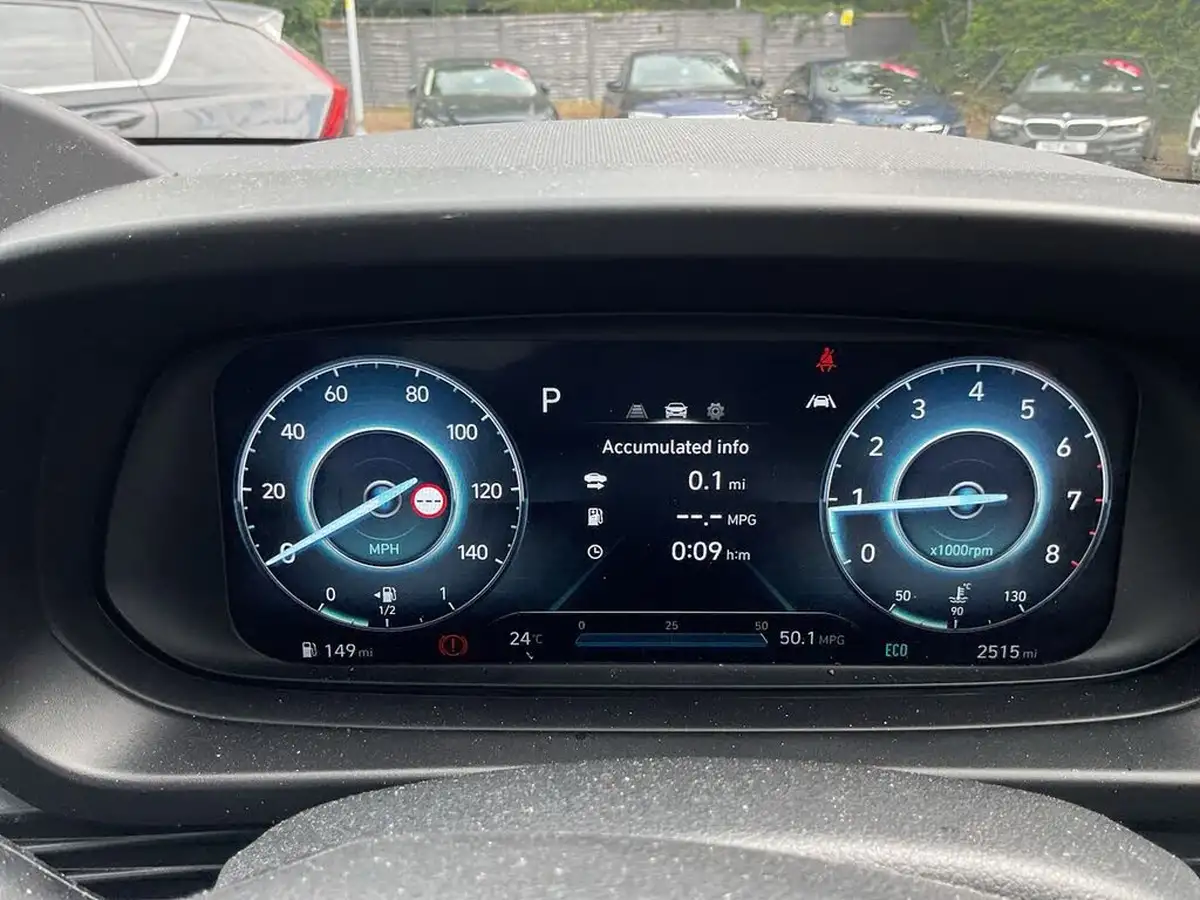 2024-hyundai-bayon-10-t-gdi-se-connect-dct-big-18