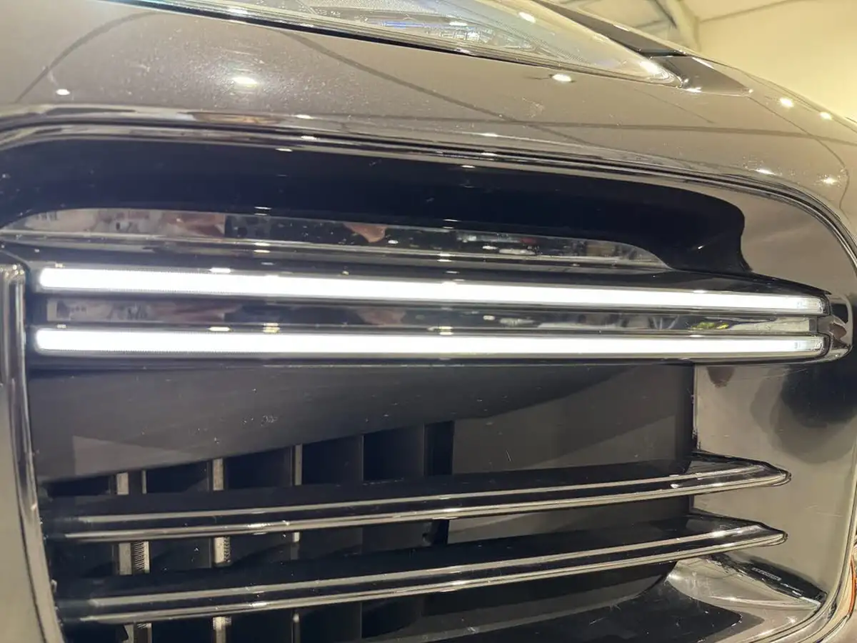 2022-porsche-cayenne-40-v8-turbo-station-wagon-big-43