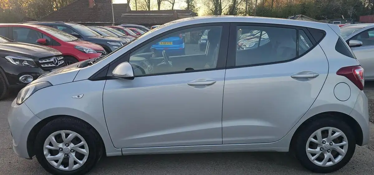 2014-hyundai-i10-10-se-big-3