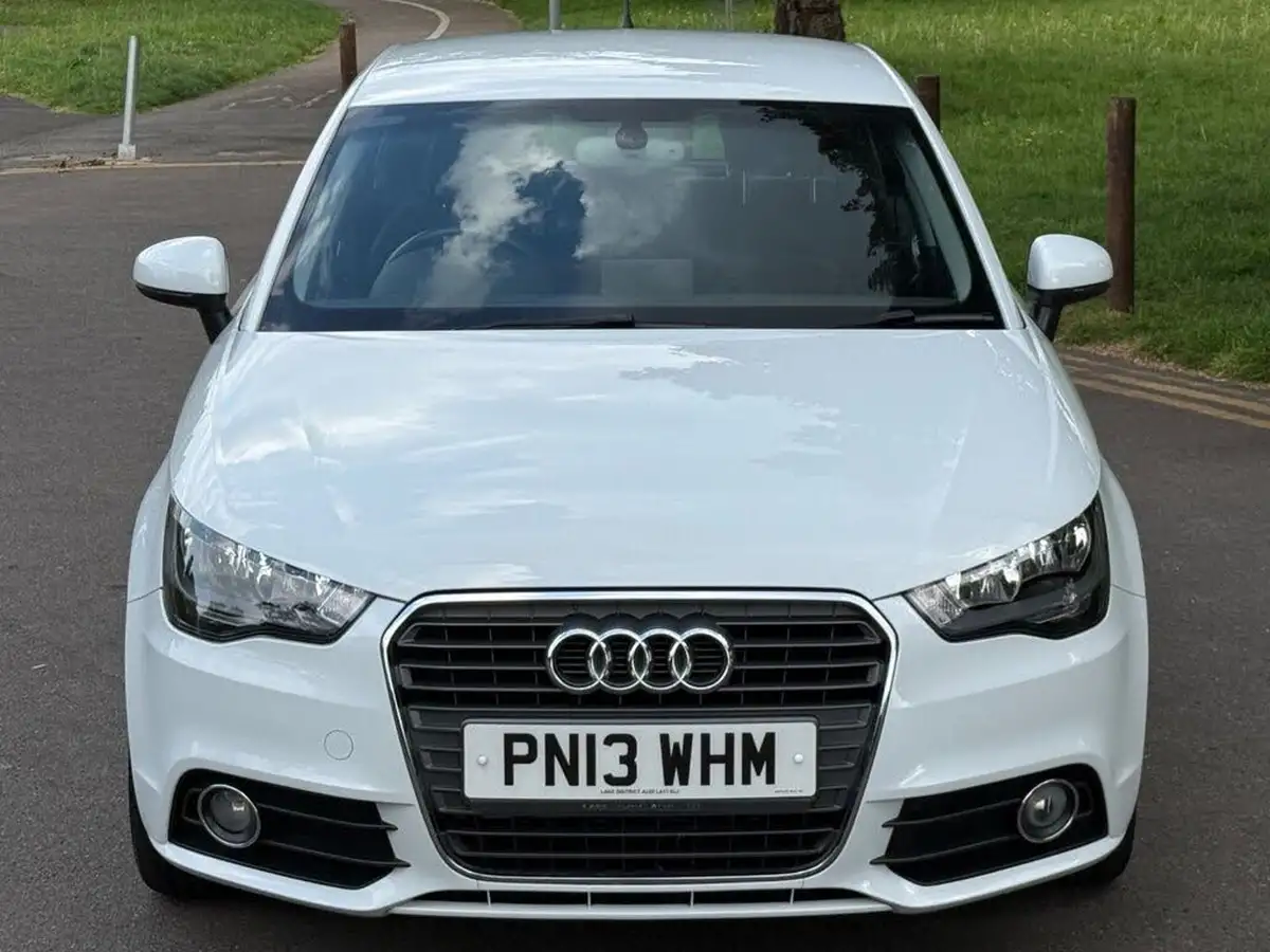2013-audi-a1-14-tfsi-122ps-sportback-5d-1390cc-s-tronic-big-2