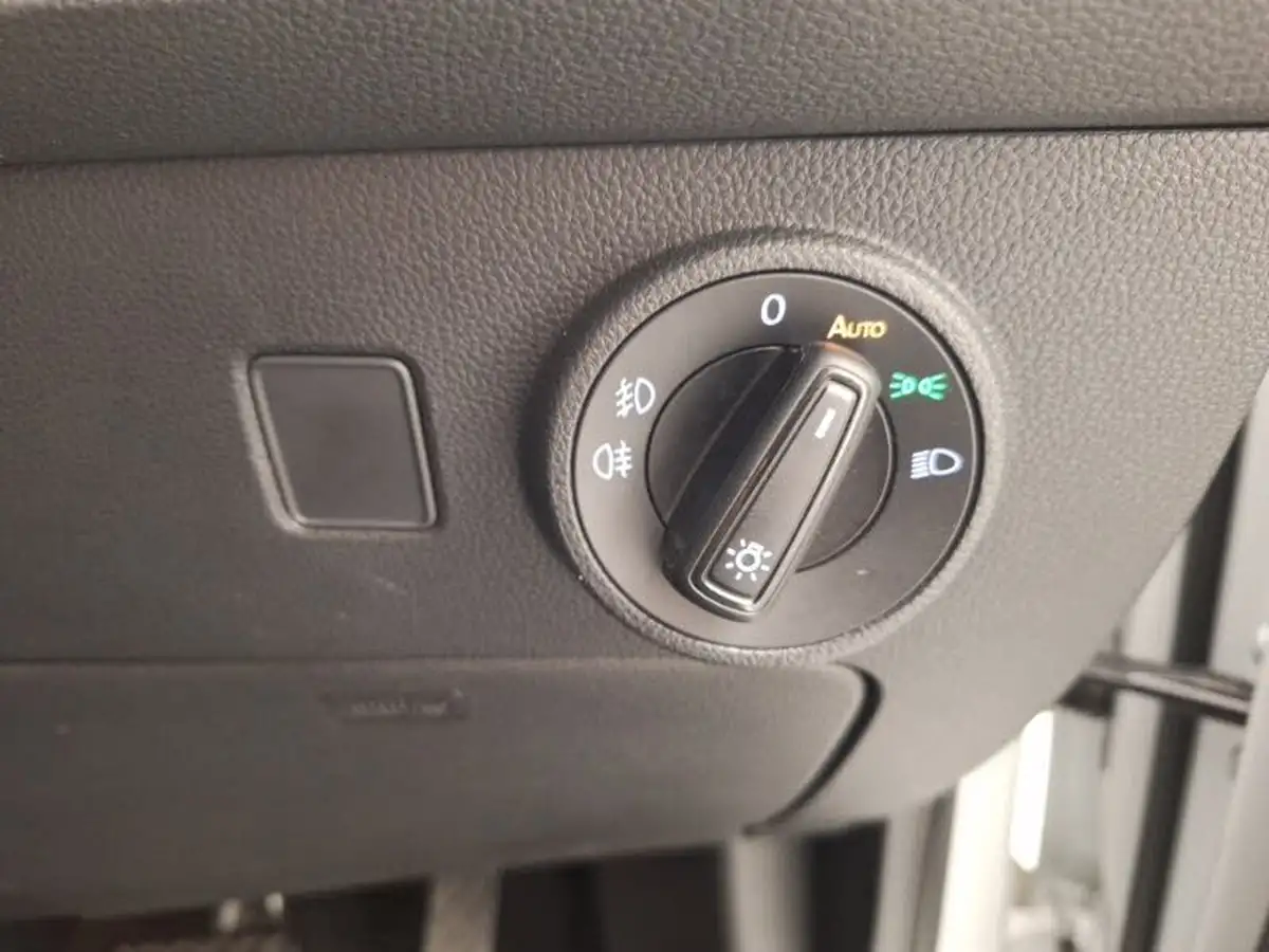 2024-seat-ateca-15-ecotsi-se-technology-dsg-big-18