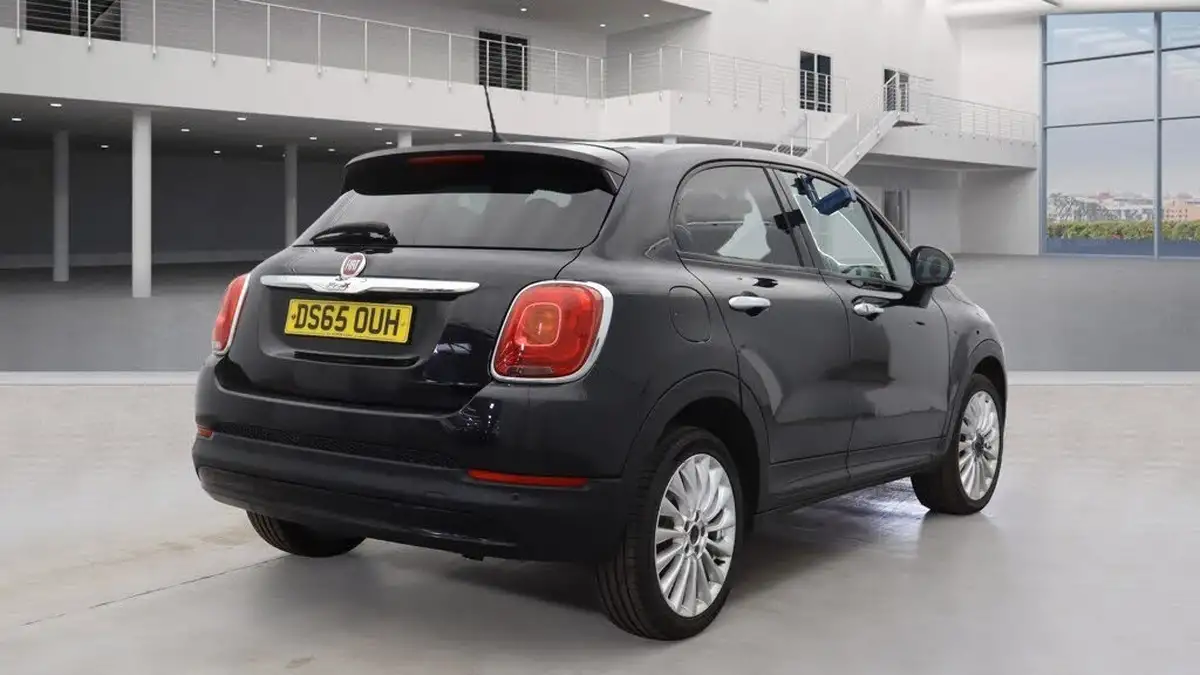 2015-fiat-500x-14-pop-star-opening-edition-big-3