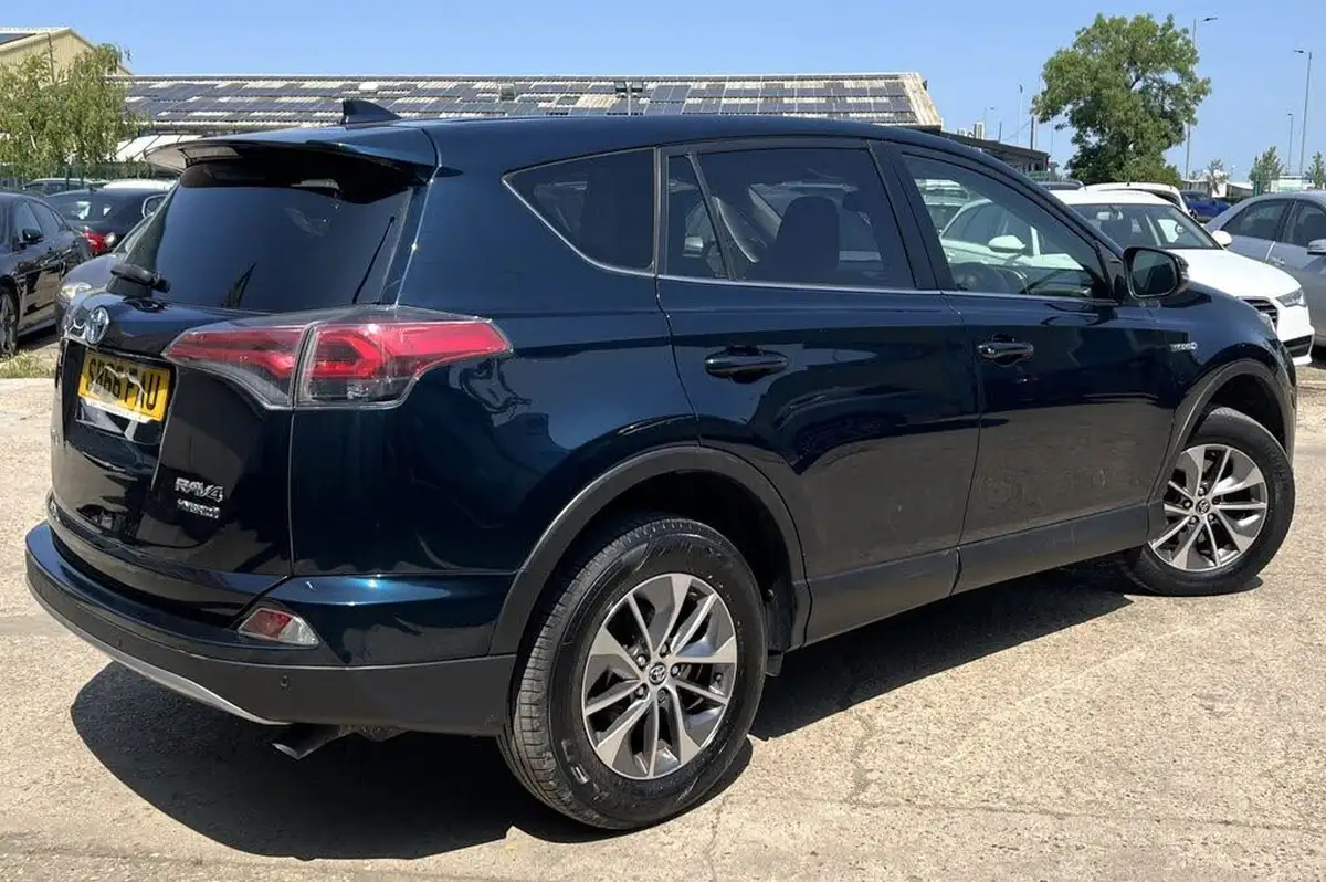 2016-toyota-rav4-25-vvt-i-business-edition-plus-tss-navi-cvt-big-2
