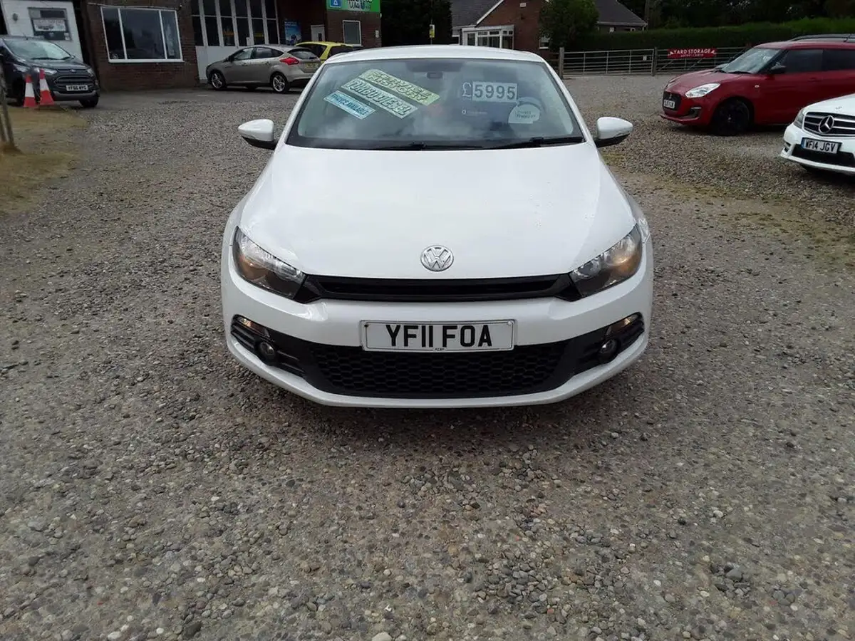 2011-volkswagen-scirocco-20td-gt-170ps-cr-dsg-big-1
