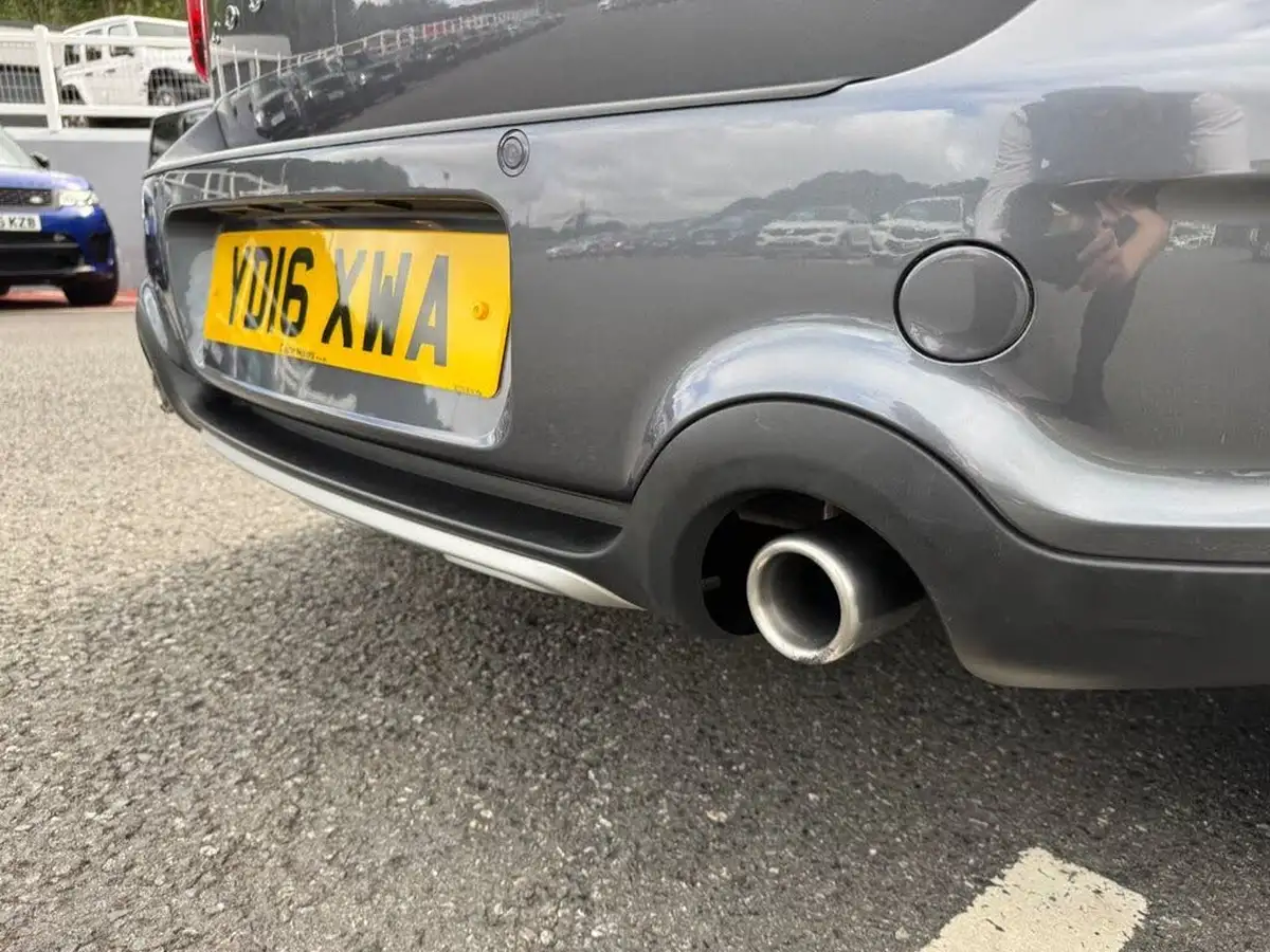 2016-mini-countryman-16-cooper-s-park-lane-edition-all4-big-36
