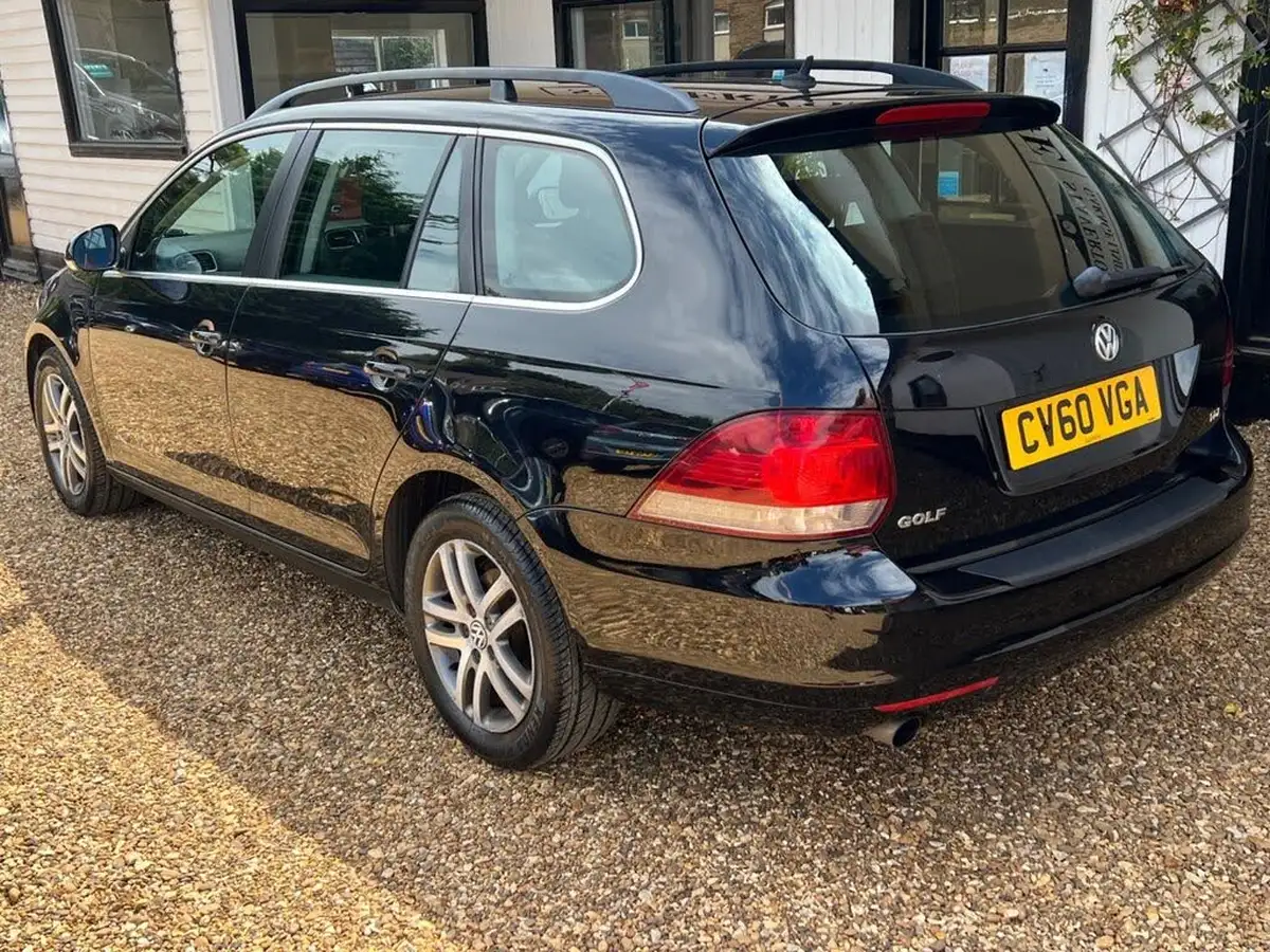 2011-volkswagen-golf-16td-se-105ps-estate-5d-big-13
