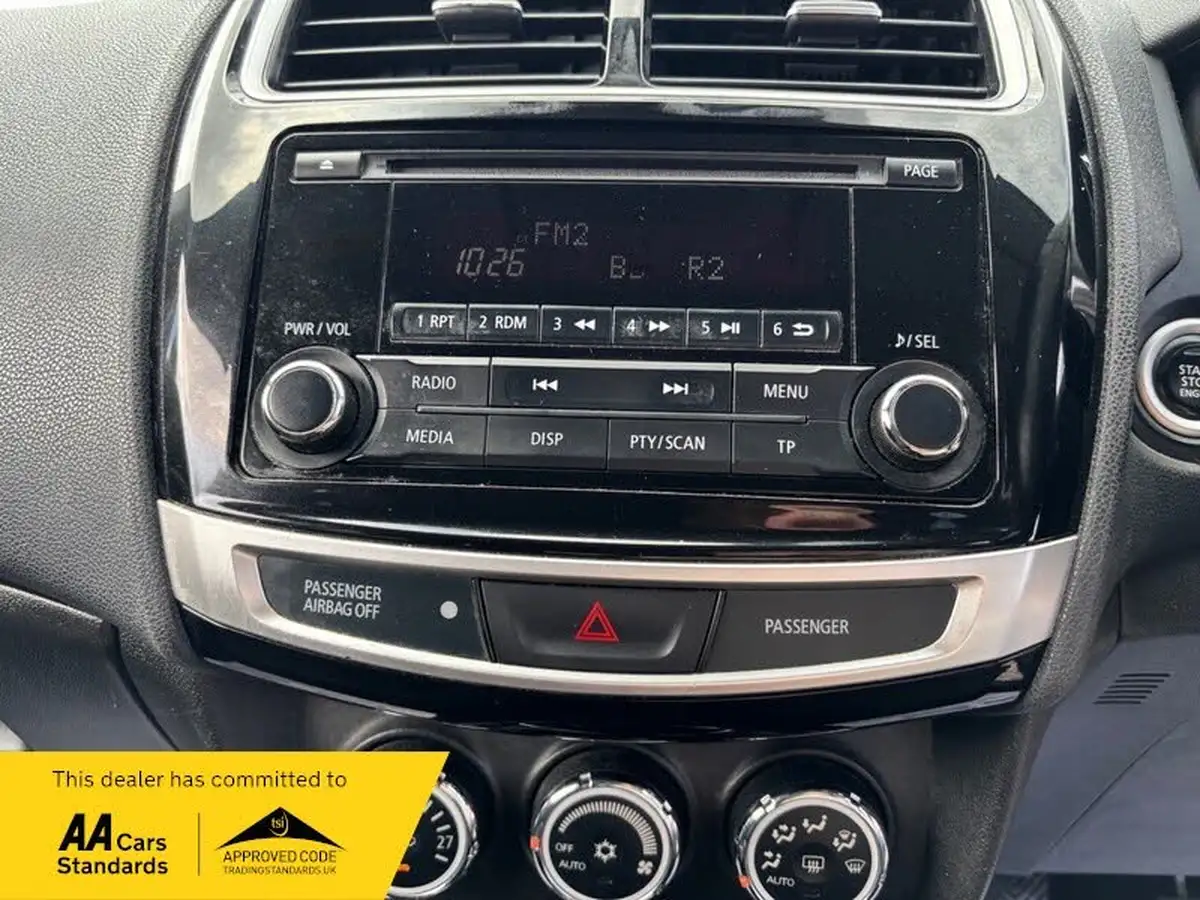 2015-mitsubishi-asx-16-3-big-12