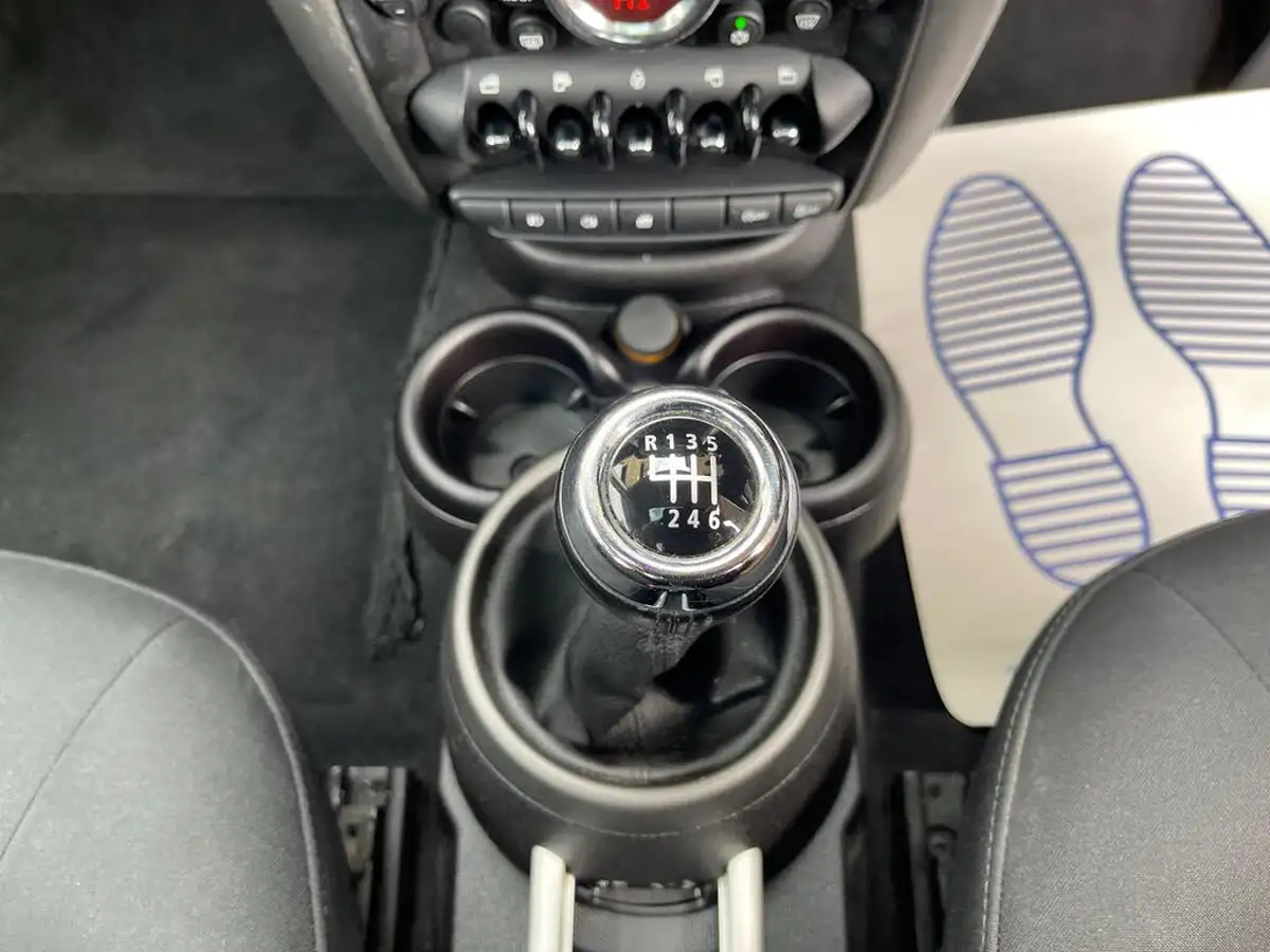 2011-mini-countryman-16-cooper-pepper-big-33