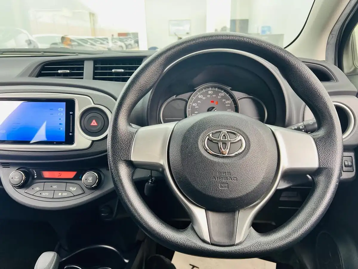 2014-toyota-yaris-133-tr-5d-m-drive-s-big-17