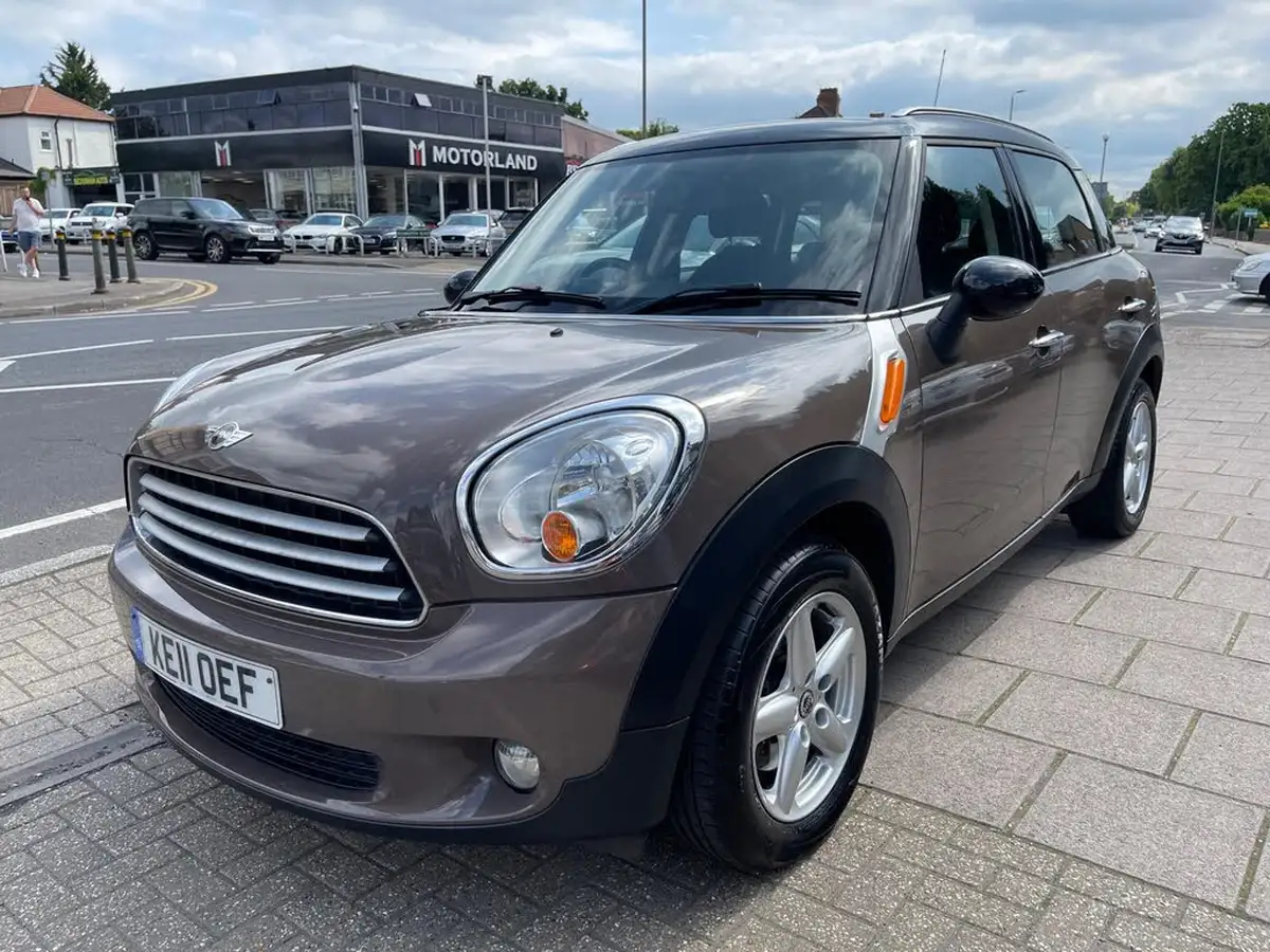 2011-mini-countryman-16-cooper-pepper-big-5