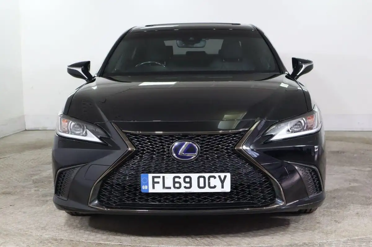 2019-lexus-es-300h-25-f-sport-big-4