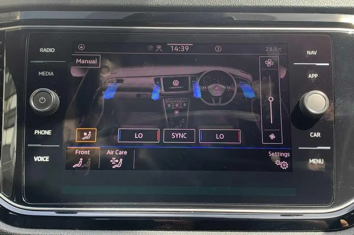 2021-volkswagen-t-roc-15-tsi-black-edition-big-32