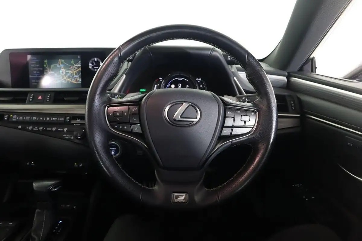 2019-lexus-es-300h-25-f-sport-big-56