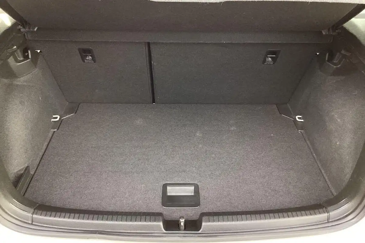 2024-volkswagen-polo-10-tsi-life-big-10