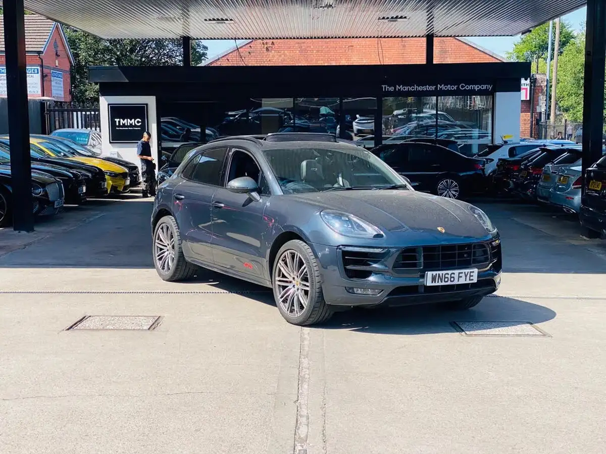 2016-porsche-macan-30-gts-big-0