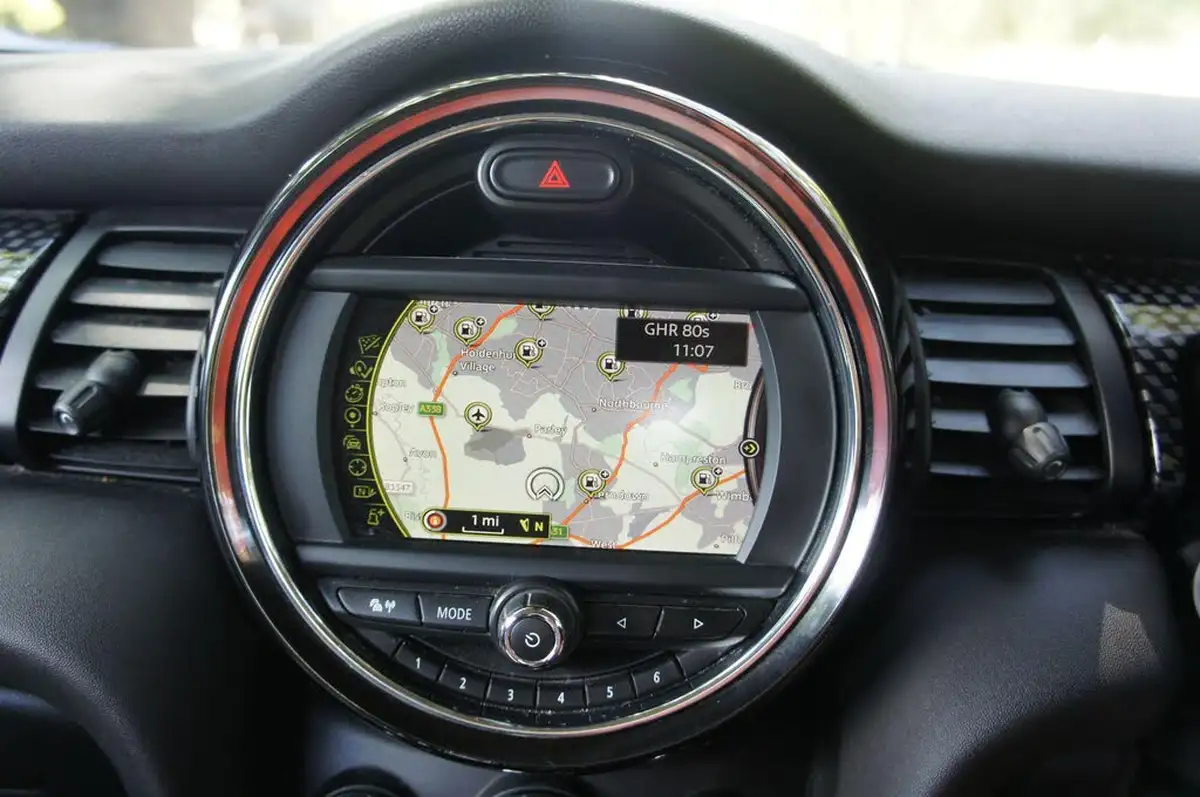 2015-mini-cooper-20td-cooper-sd-170bhp-ss-hatchback-5d-big-13
