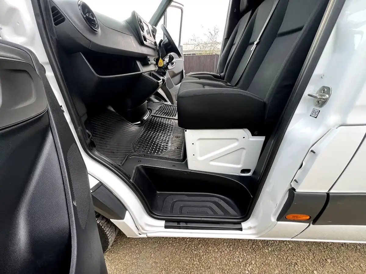 2020-mercedes-benz-sprinter-21cdi-314-l2h1-panel-van-rwd-eco-gear-360-big-18