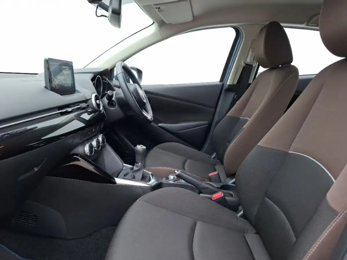 2023-mazda-mazda2-15-skyactiv-g-se-l-big-4