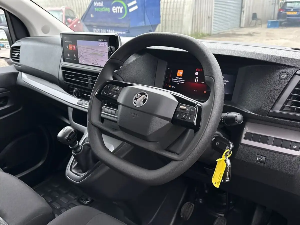 2024-vauxhall-vivaro-20td-xl-pro-big-4