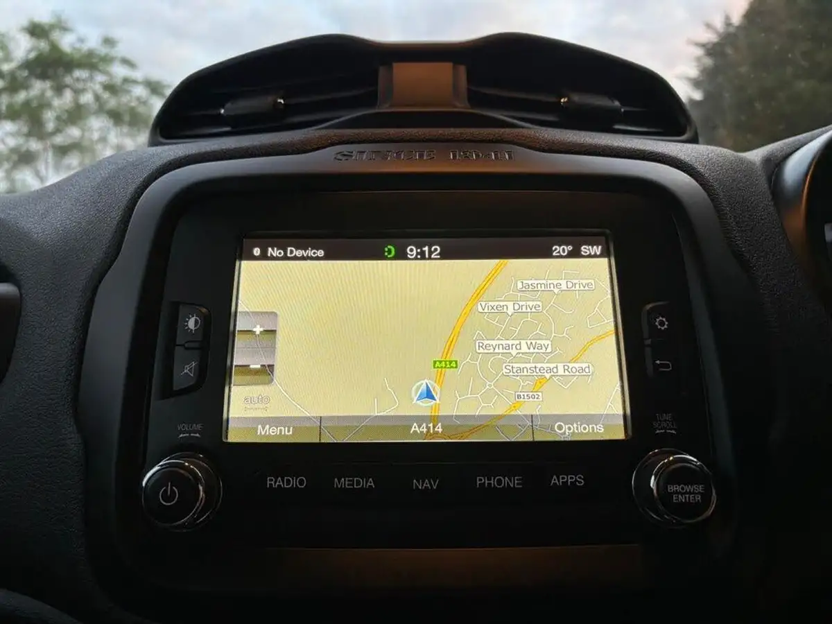 2015-jeep-renegade-14-multiair-ii-limited-138bhp-1368cc-ddct-big-23
