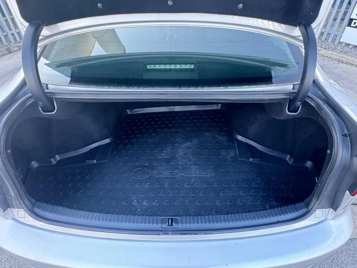 2009-lexus-is-250-25-se-l-saloon-4d-auto-big-9