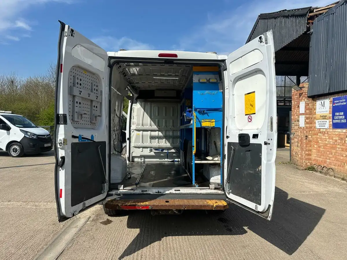 2016-fiat-ducato-20td-35-lh2-panel-big-13