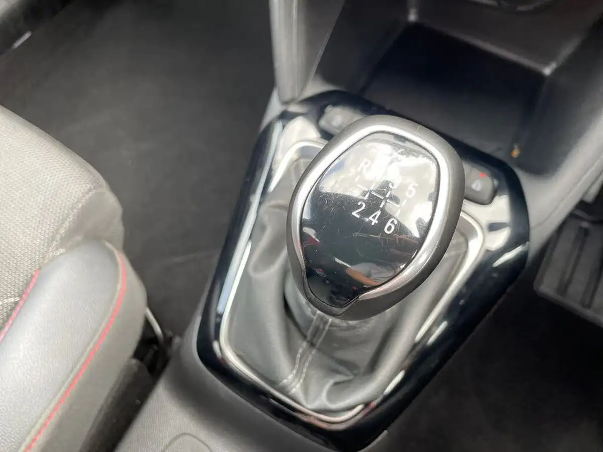 2021-vauxhall-corsa-12-turbo-sri-100ps-big-18