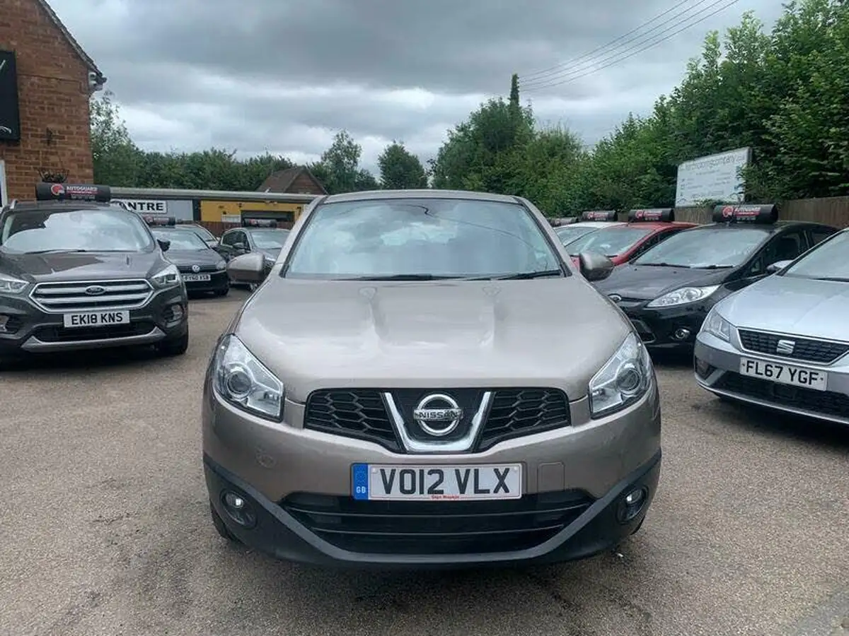 2012-nissan-qashqai-16-acenta-big-3