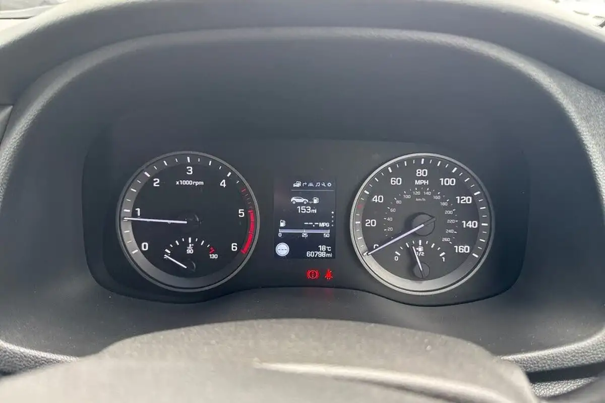 2016-hyundai-tucson-17crdi-blue-drive-se-nav-116ps-big-14