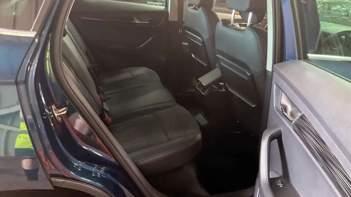 2019-skoda-karoq-16tdi-se-l-dsg-big-8