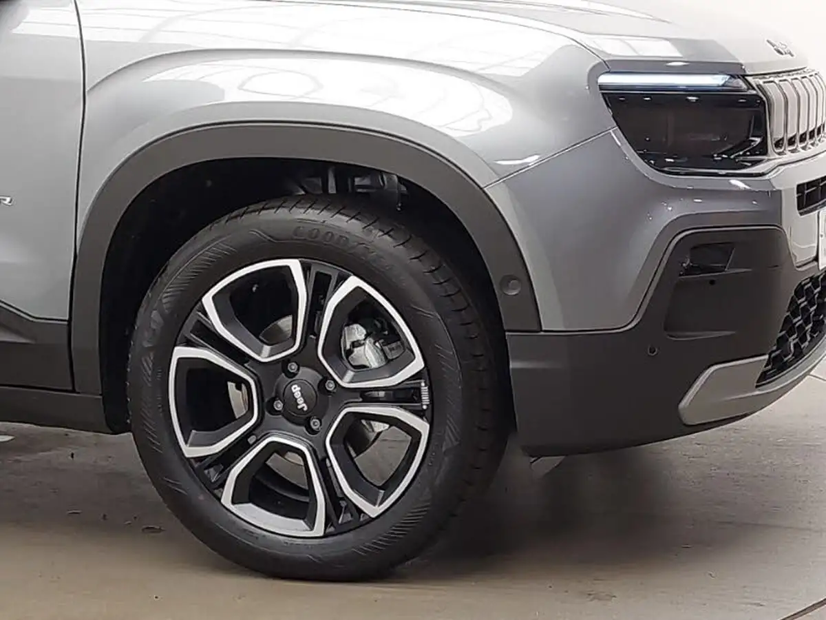 2025-jeep-avenger-12-gse-summit-big-8