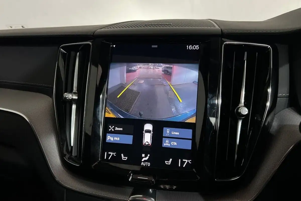 2020-volvo-xc60-20-t8-inscription-299bhp-4x4-ss-big-15