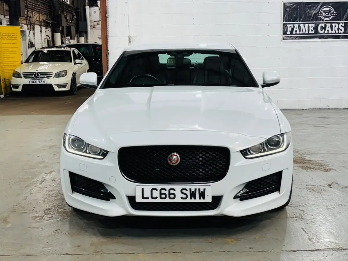2017-jaguar-xe-20d-r-sport-180ps-1999cc-auto-big-1
