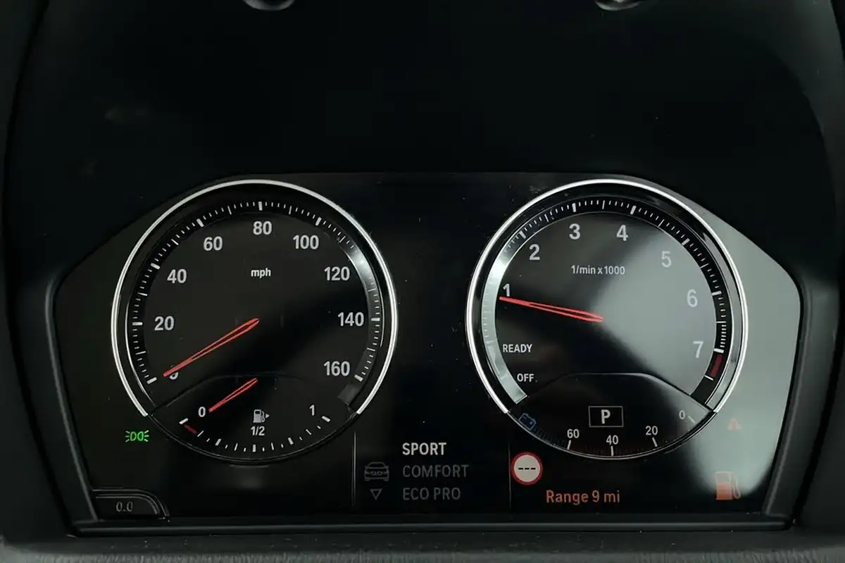 2019-bmw-x1-20-sdrive-20i-xline-sdrive-20i-big-23