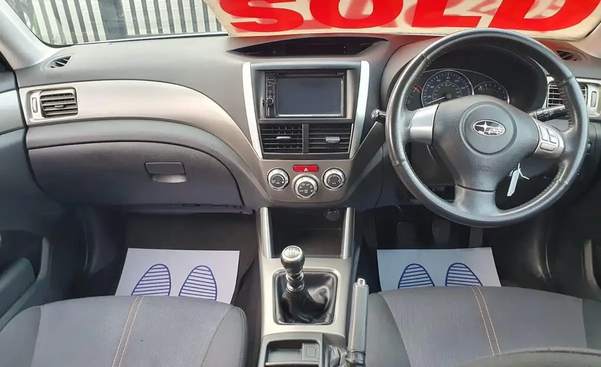 2010-subaru-forester-20td-suretrak-big-19