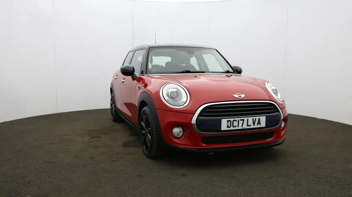 2017-mini-cooper-15-cooper-ss-hatchback-5d-big-37