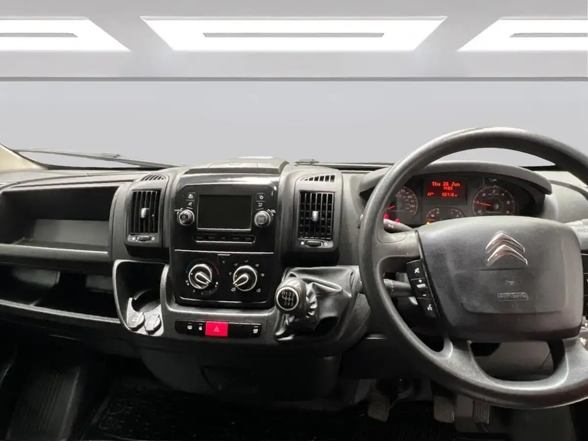 2022-citroen-relay-22bluehdi-35-l3h2-enterprise-panel-big-3