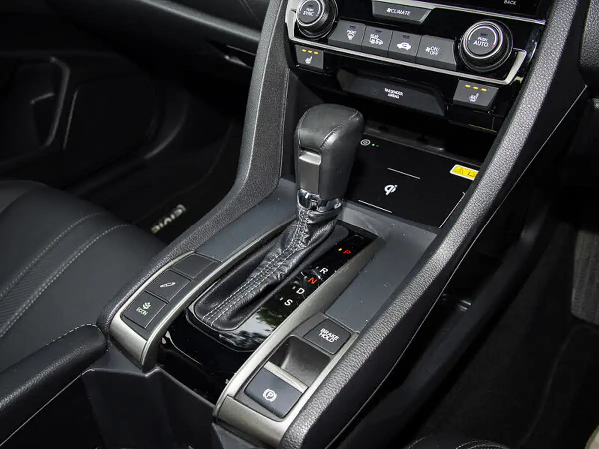 2019-honda-civic-15-vtec-turbo-prestige-cvt-big-13