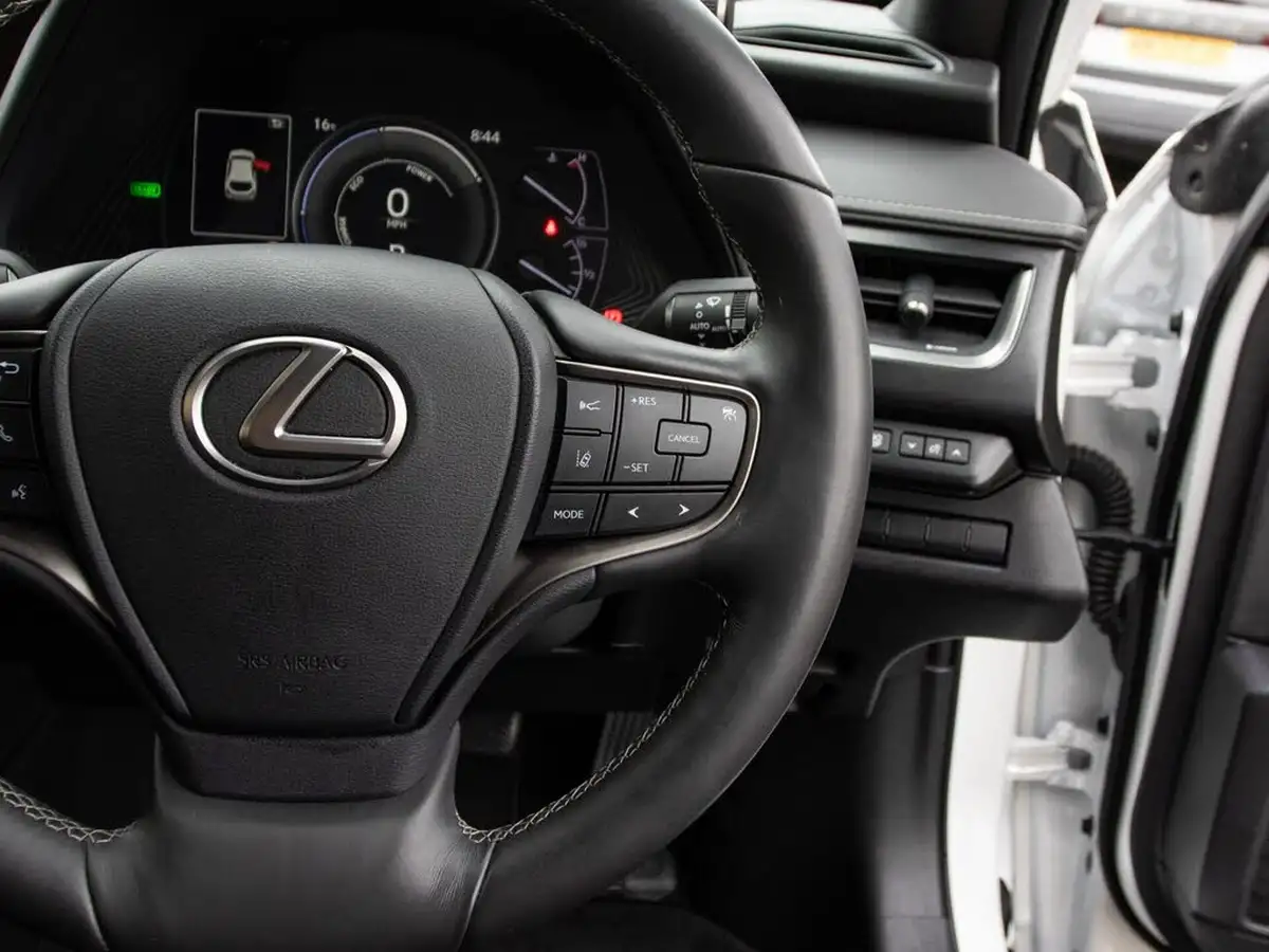 2020-lexus-ux-250h-20-ux-premium-pack-with-navigation-big-19