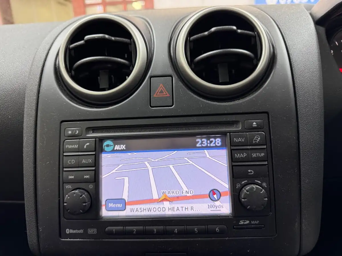 2011-nissan-qashqai-15td-n-tec-big-16