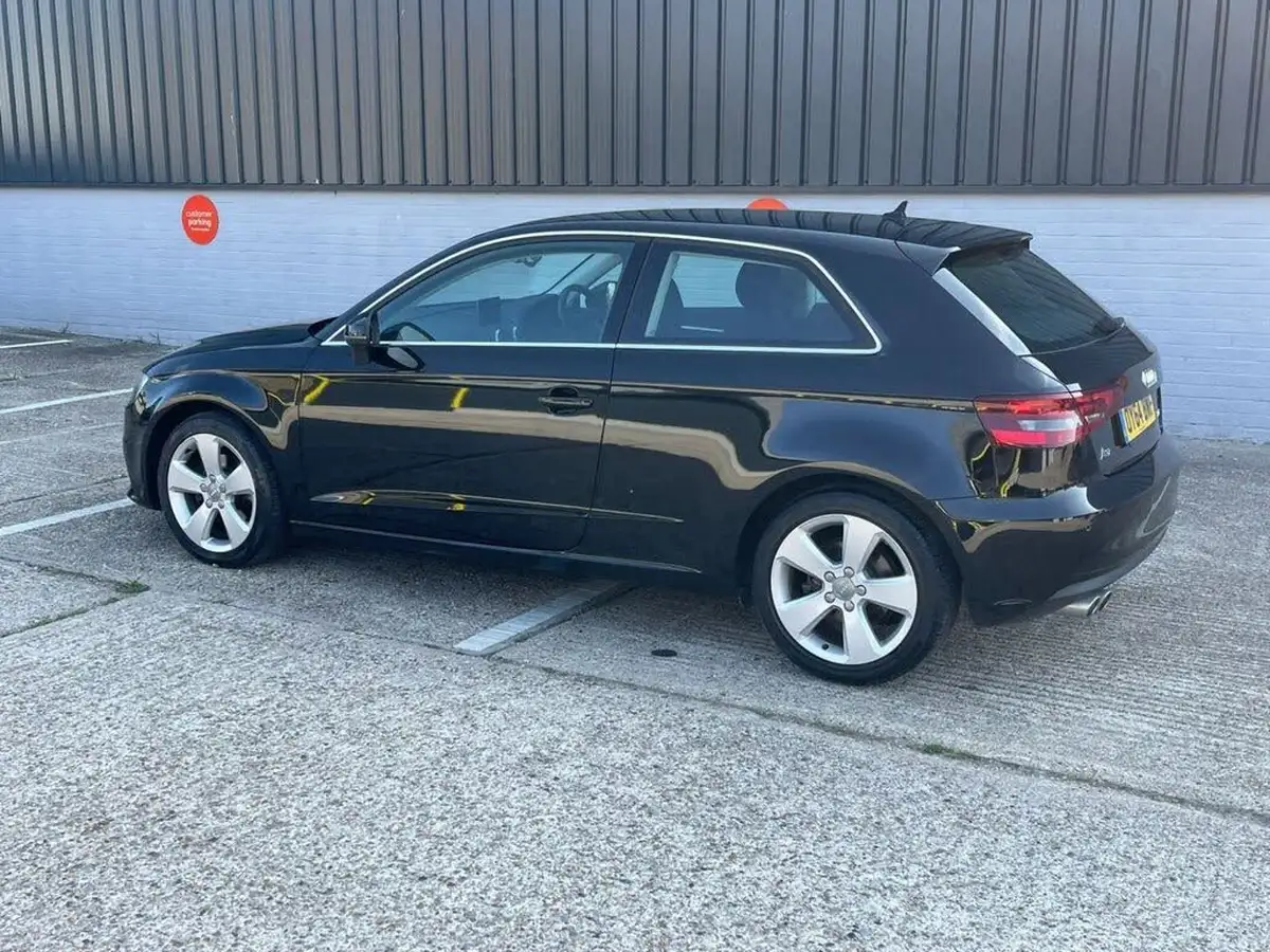 2014-audi-a3-20-tdi-sport-150ps-hatchback-3d-1968cc-big-32