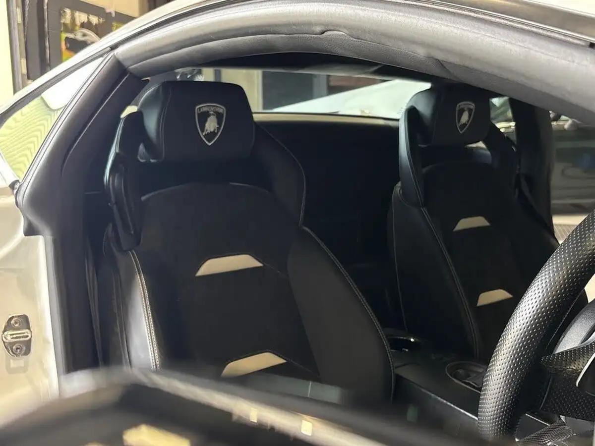 2009-lamborghini-gallardo-big-49