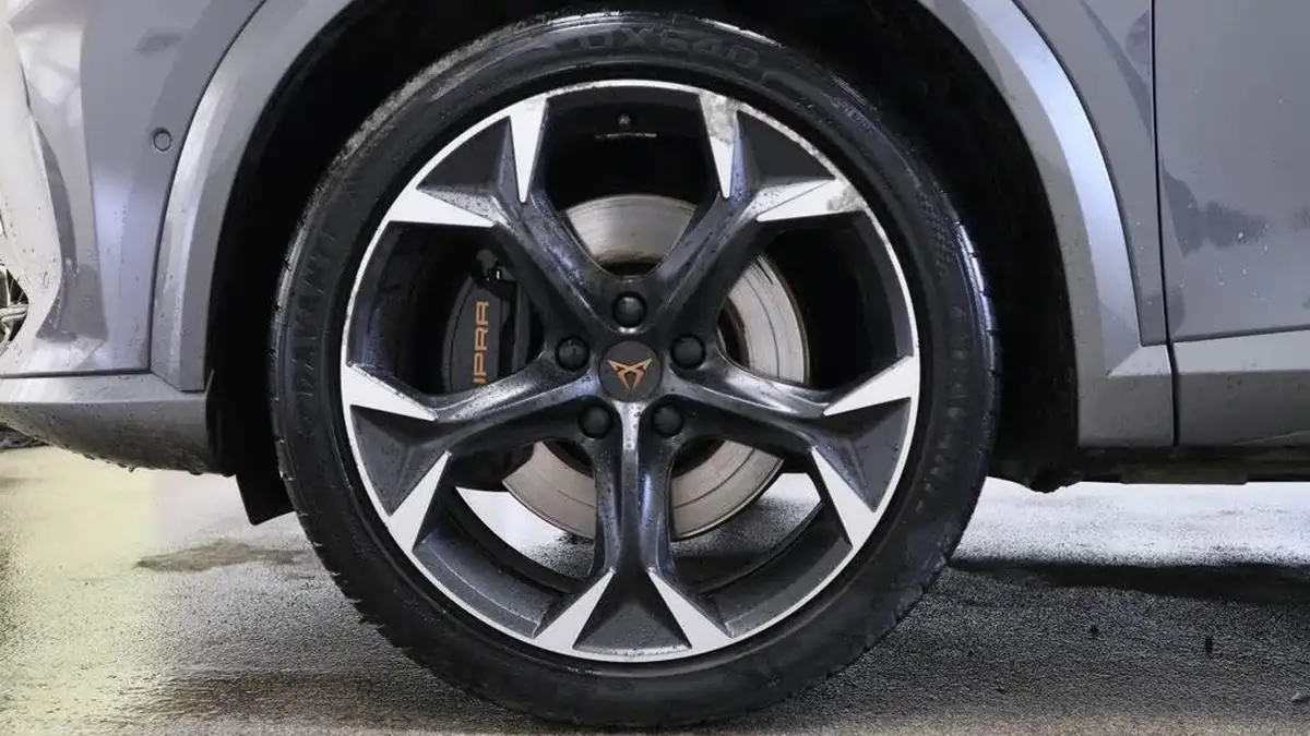 2021-cupra-formentor-20-tsi-vz2-big-3