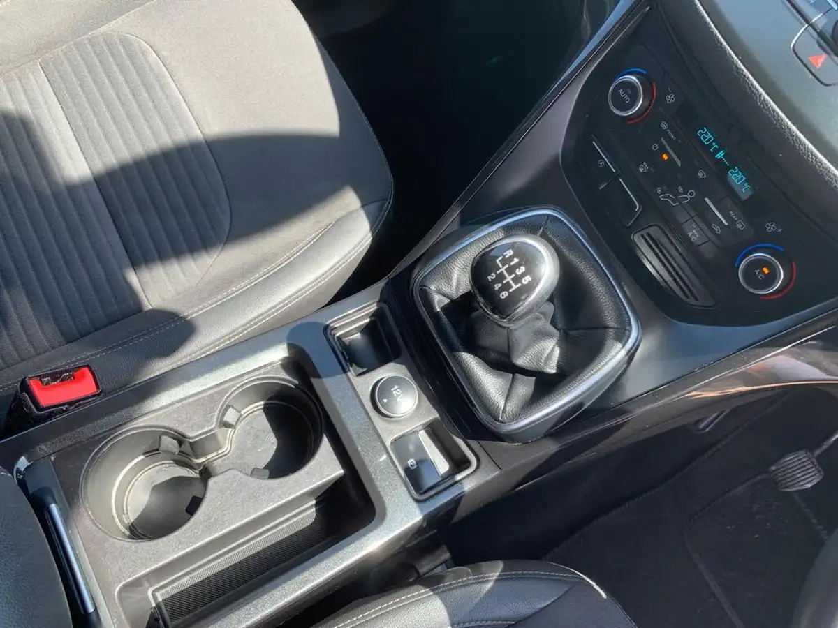 2018-ford-kuga-15tdci-titanium-big-19