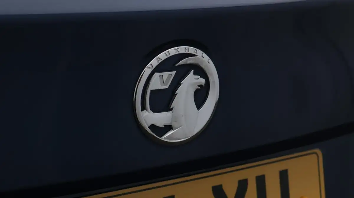 2021-vauxhall-astra-15-turbo-d-business-edition-nav-122ps-estate-big-21