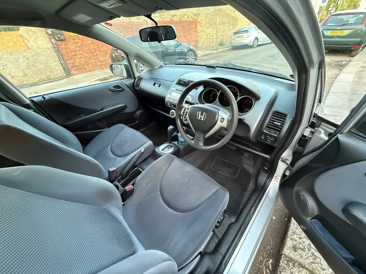 2005-honda-jazz-14-se-cvt-7-big-6