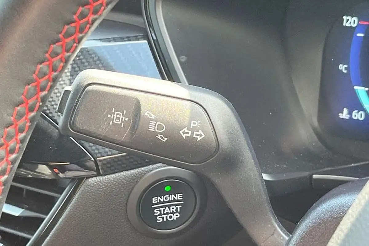 2024-ford-kuga-25t-st-line-edition-225ps-phev-big-13