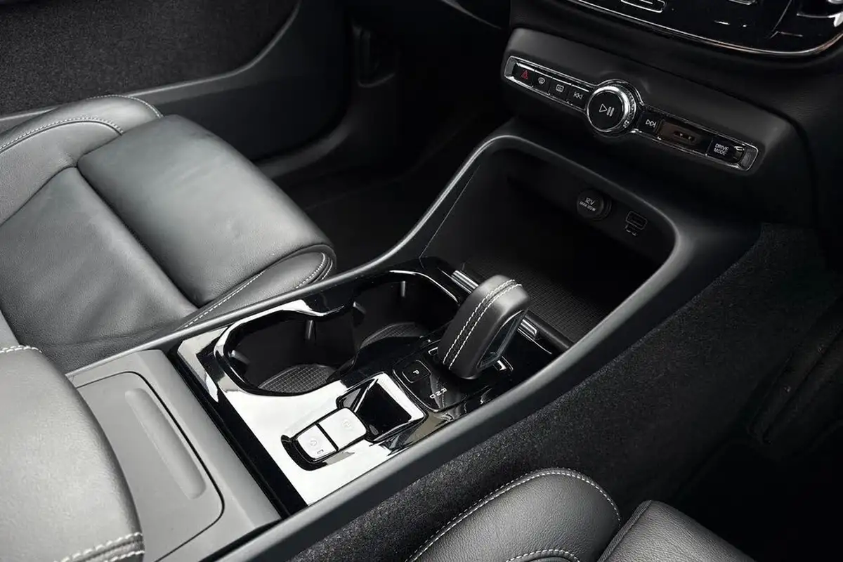 2021-volvo-xc40-20-b4-r-design-pro-194bhp-awd-auto-big-42