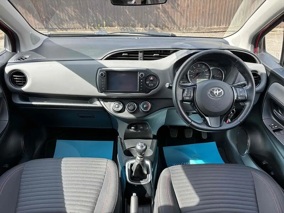 2016-toyota-yaris-133-sport-big-8