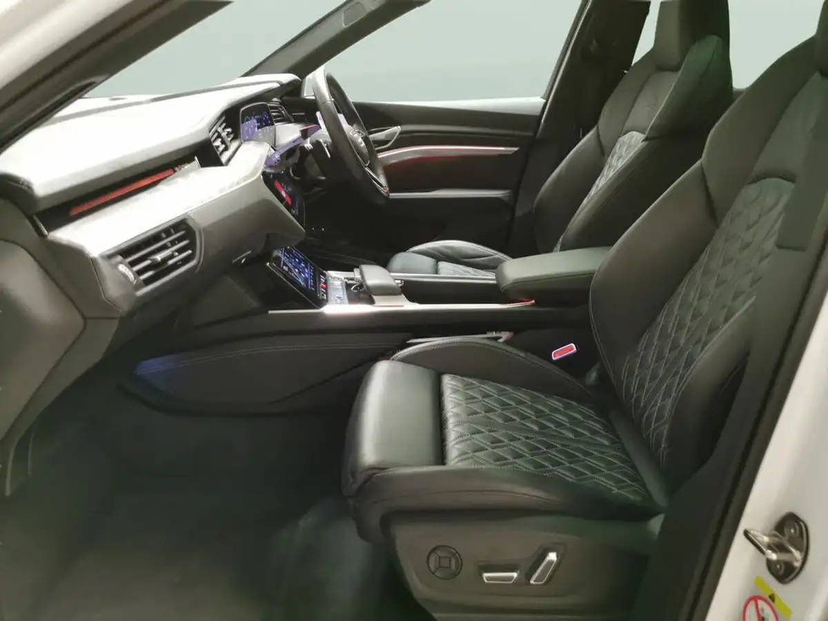 2021-audi-e-tron-50e-vorsprung-sportback-big-3